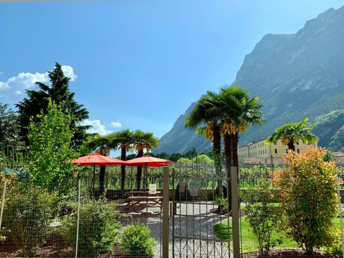 Albola Suite Holiday Apartments Riva del Garda Eksteriør billede